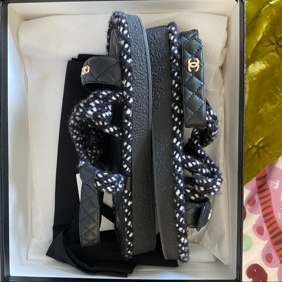 Chanel Sandals SZ 39 black 100%auth - Picture 8 of 15